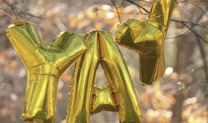yay balloons